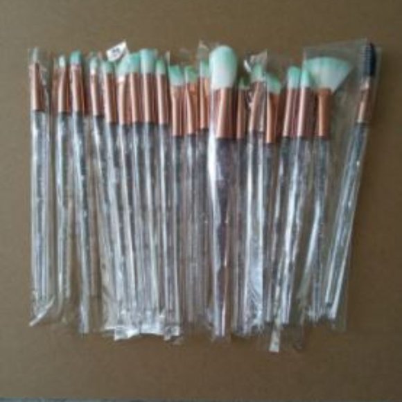 10 Piece Acrylic Sparkle Make Up Brush Set - Picture 5 of 9